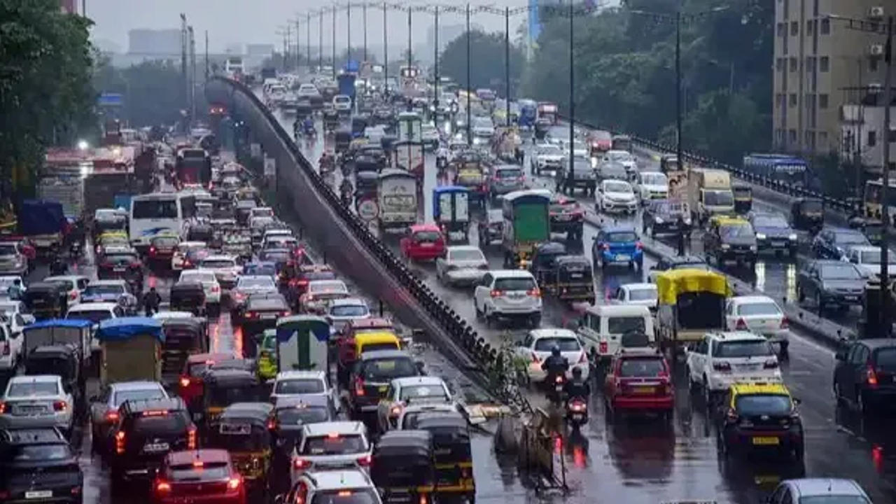 112-Year-Old British era iconic Sion Road Bridge to be demolished, Mumbaikars bid adieu