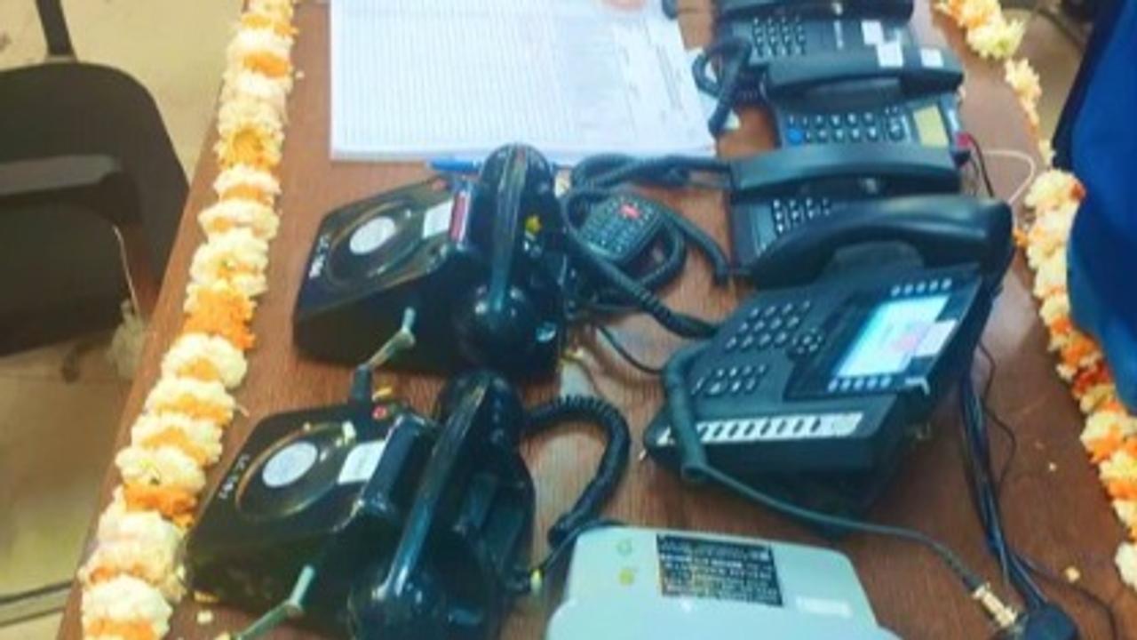 A photo of a station master's desk.