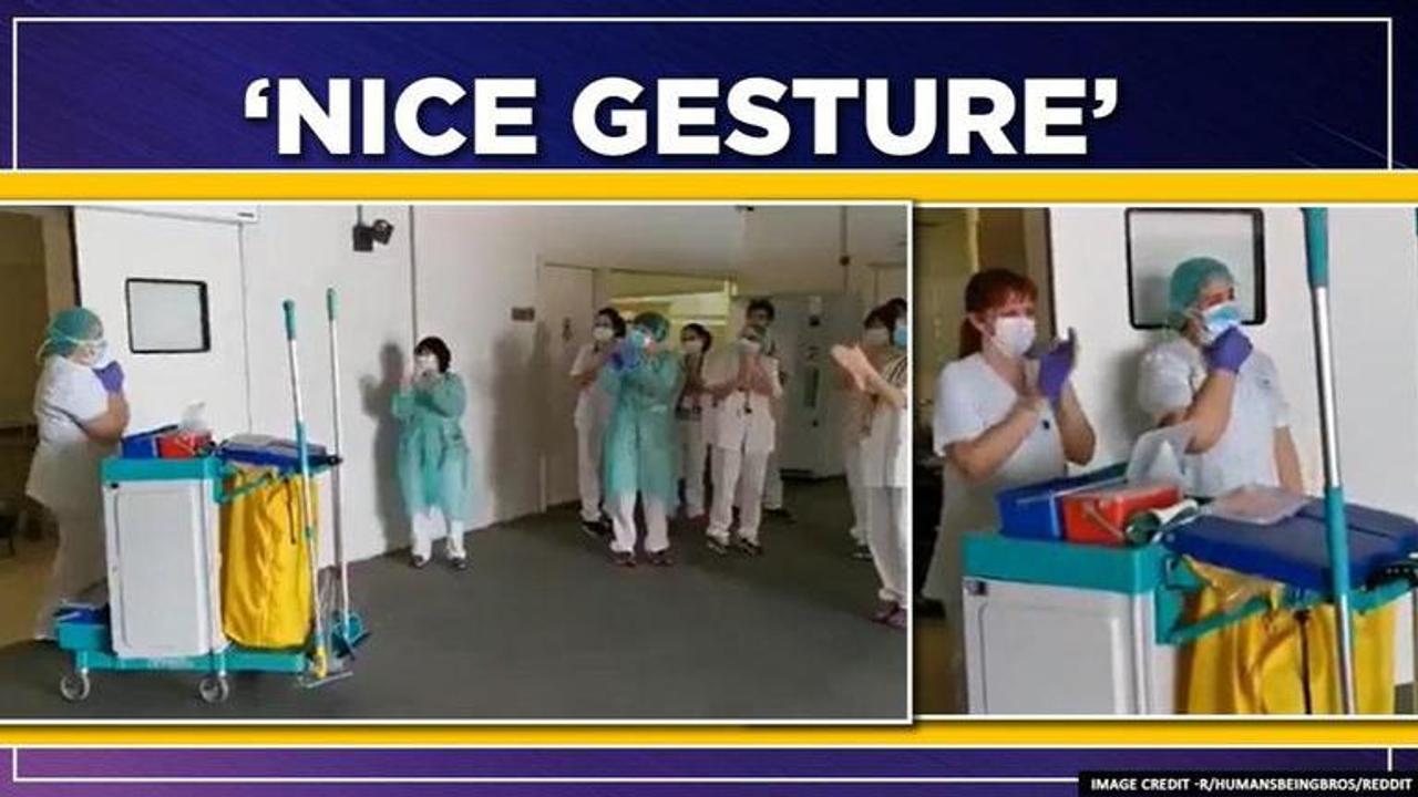 Coronavirus: cleaning staff girl receives applause from doctors, watch