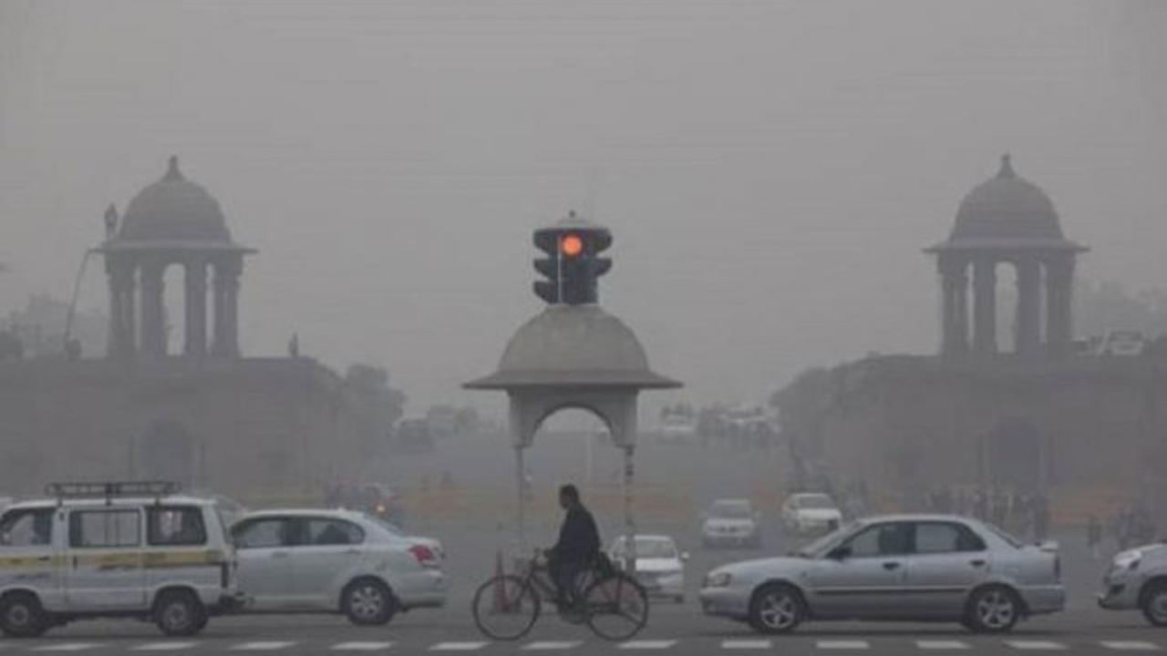 Delhi AQI remains in 'poor' category