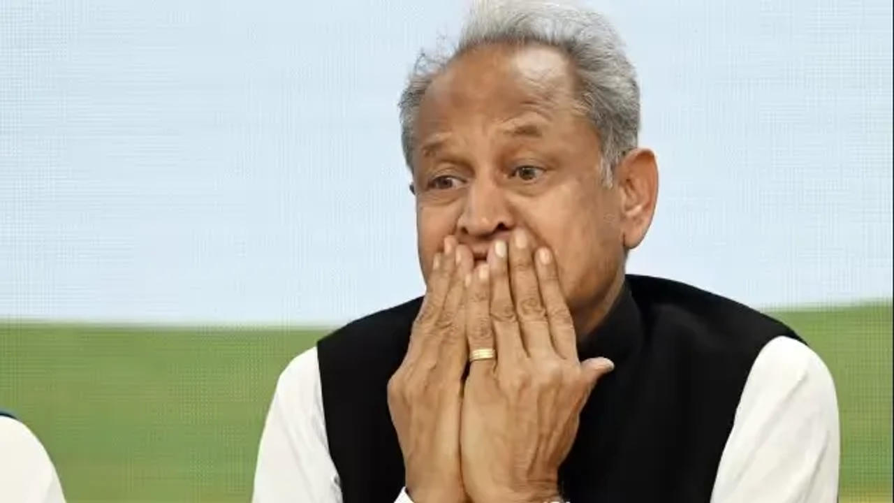  Ashok Gehlot