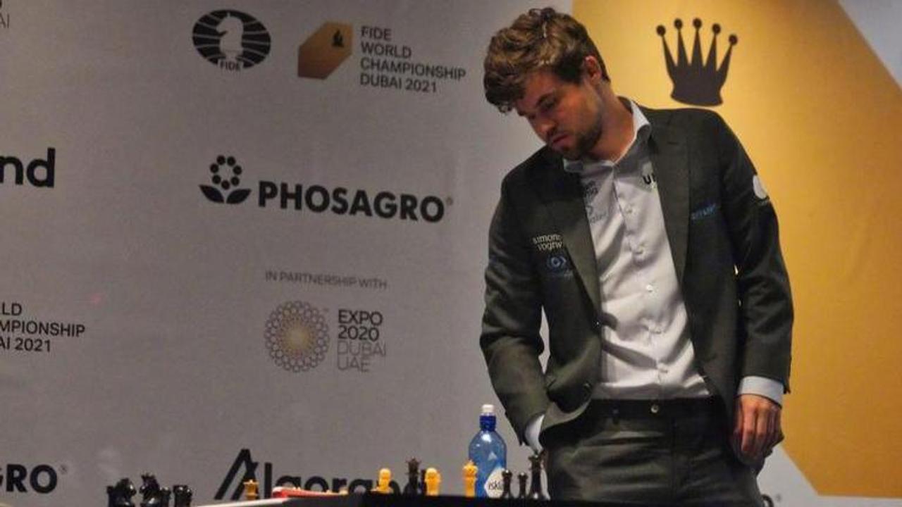 Magnus Carlsen and Jose Mourinho