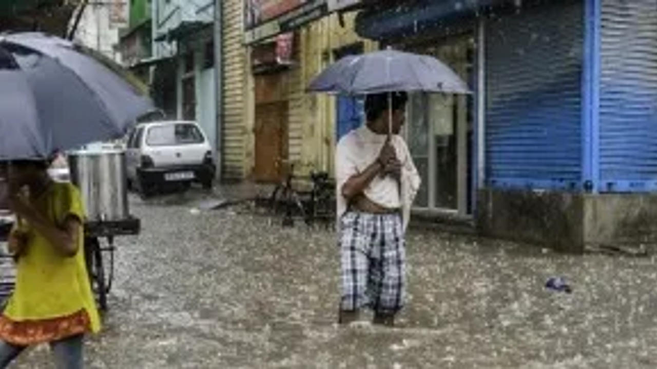 Tamil Nadu Rains: Schools Shut in Chennai Amid Torrential Downpours, IMD Issues Orange Alert