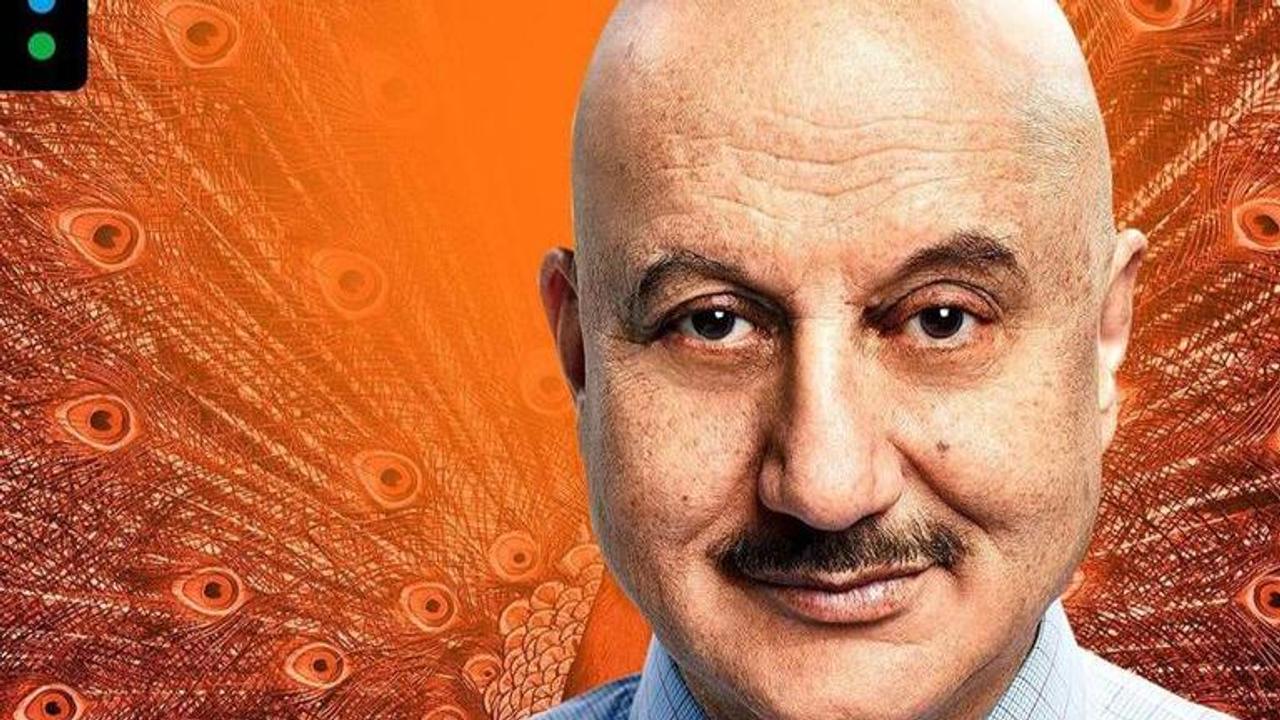 Anupam Kher shares his fondness for glass bangles, says 'there is something so beautiful'