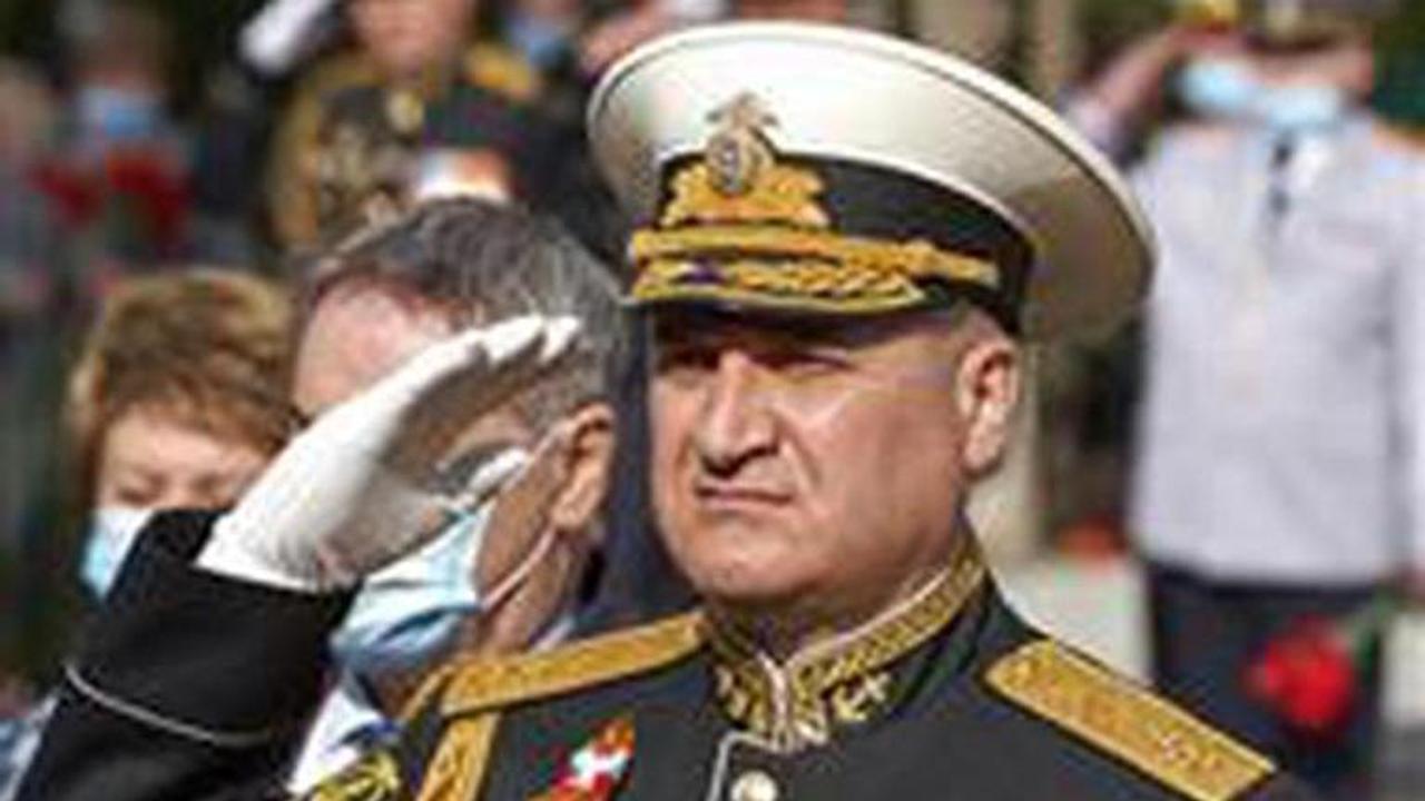 Crimea marks Victory Day with naval display