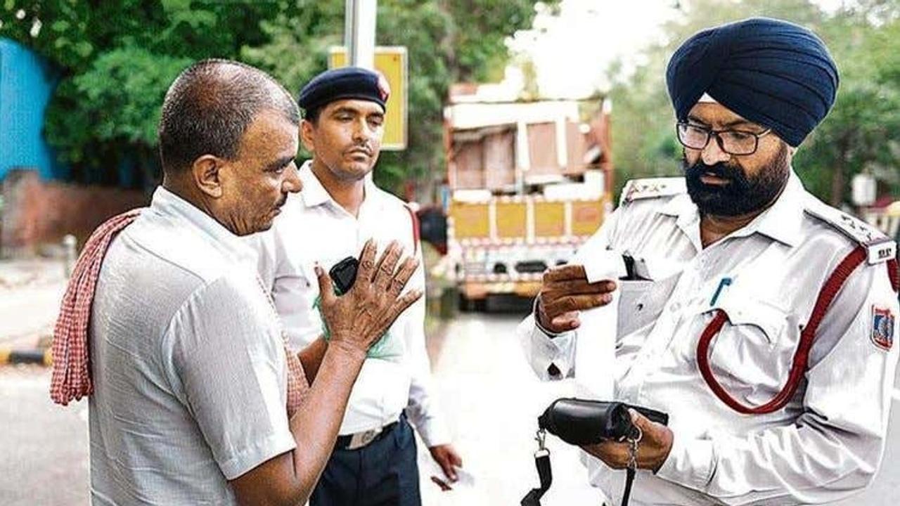 Stop line violations up by 32% in Delhi: Traffic police