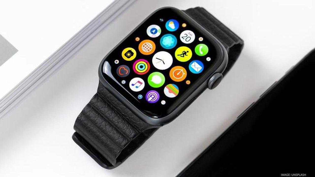 Apple and its suppliers are reportedly working on blood glucose monitor for Apple Watch 8