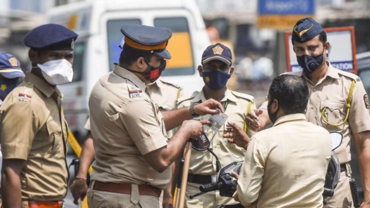 Man thrashed for feeding pigeons in Thane; 4 booked