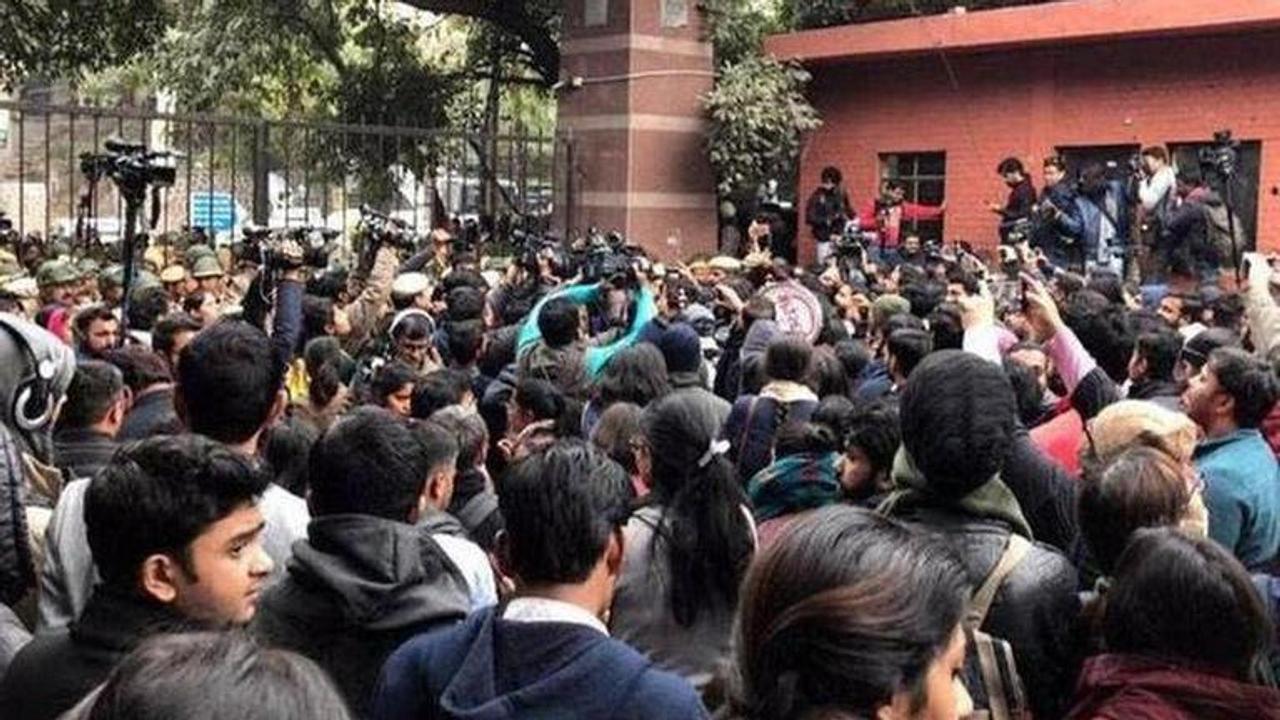 Posters blaming four academicians for JNU violence spring up on two varsity hostels walls