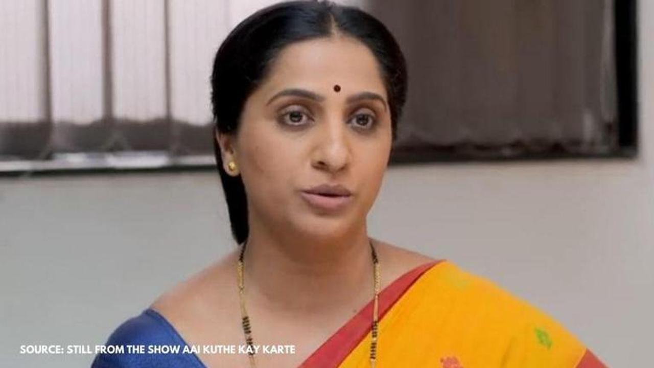 aai kuthe kay karte episode