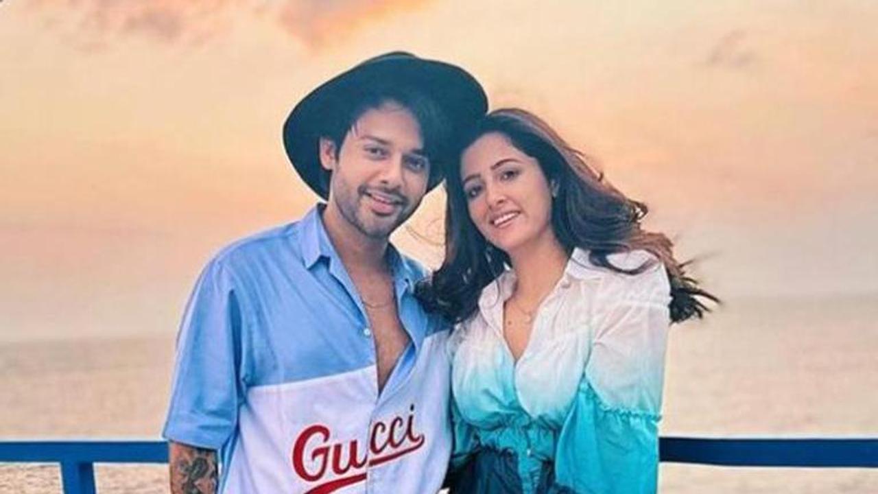 Stebin Ben dismisses dating rumours with nupur sanon