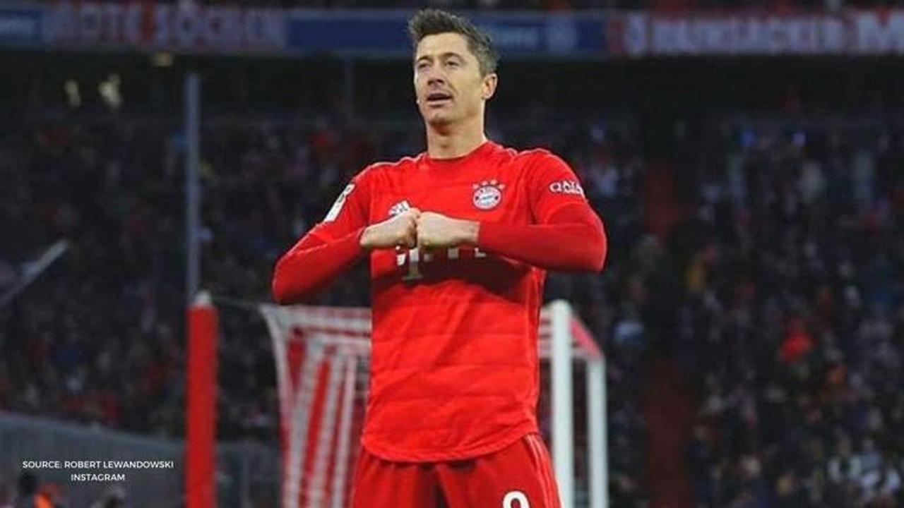 Robert Lewandowski donates