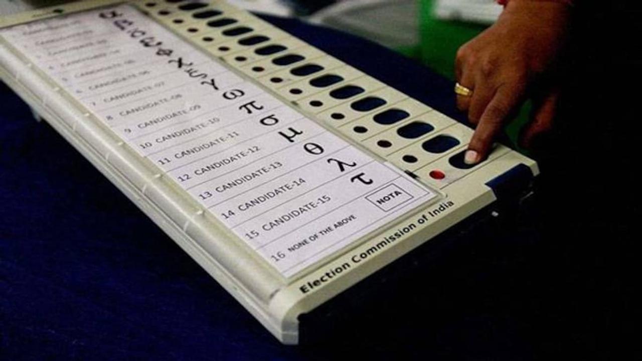 EC files police complaint against man over claim that he can hack EVM