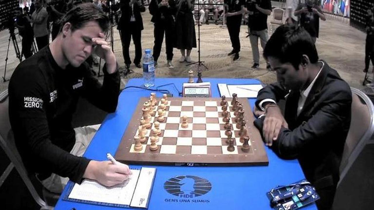 Praggnanandhaa vs Magnus Carlsen