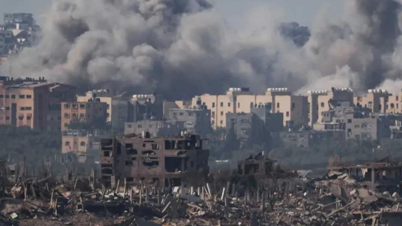 According to the Gaza Health Ministry, the current conflict has caused at least 20,00 deaths in the enclave. 