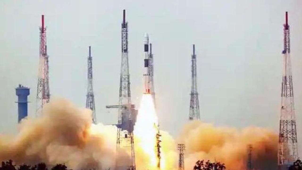 ISRO to launch OneWeb 36 satellites, PTI