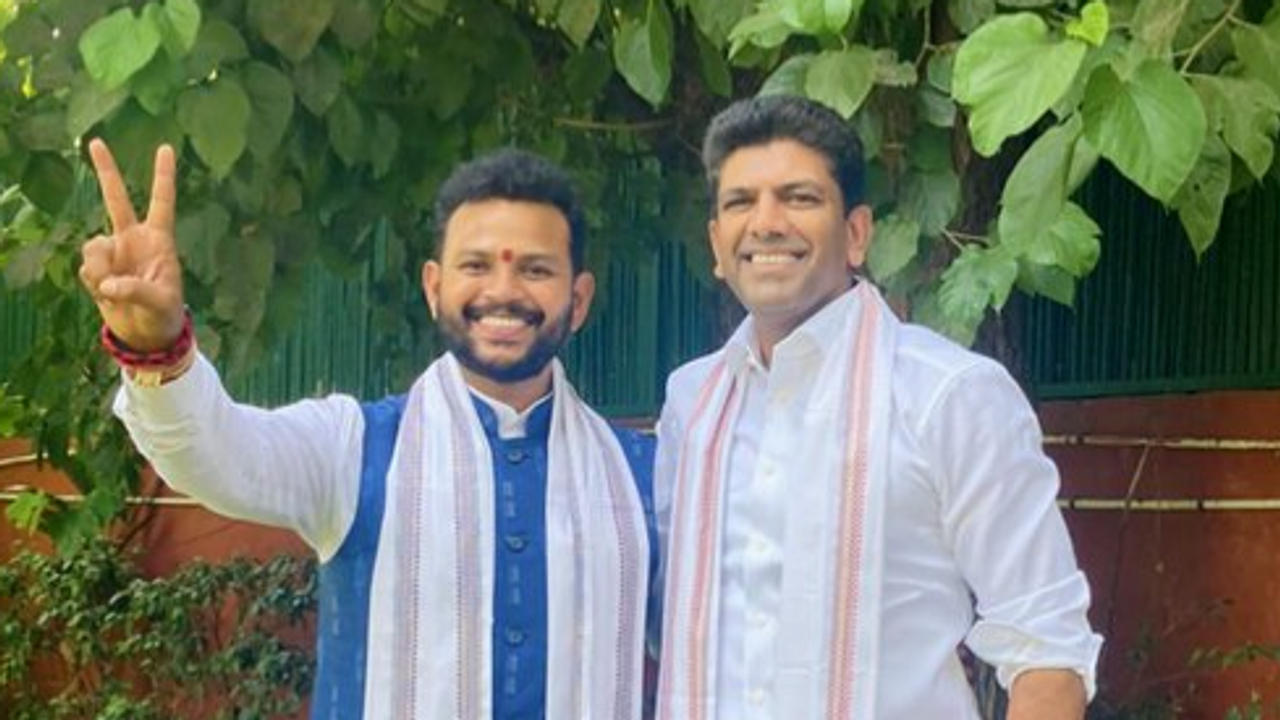 Ram Mohan Naidu (L) and Dr Chandra Sekhar Pemmasani  (R)