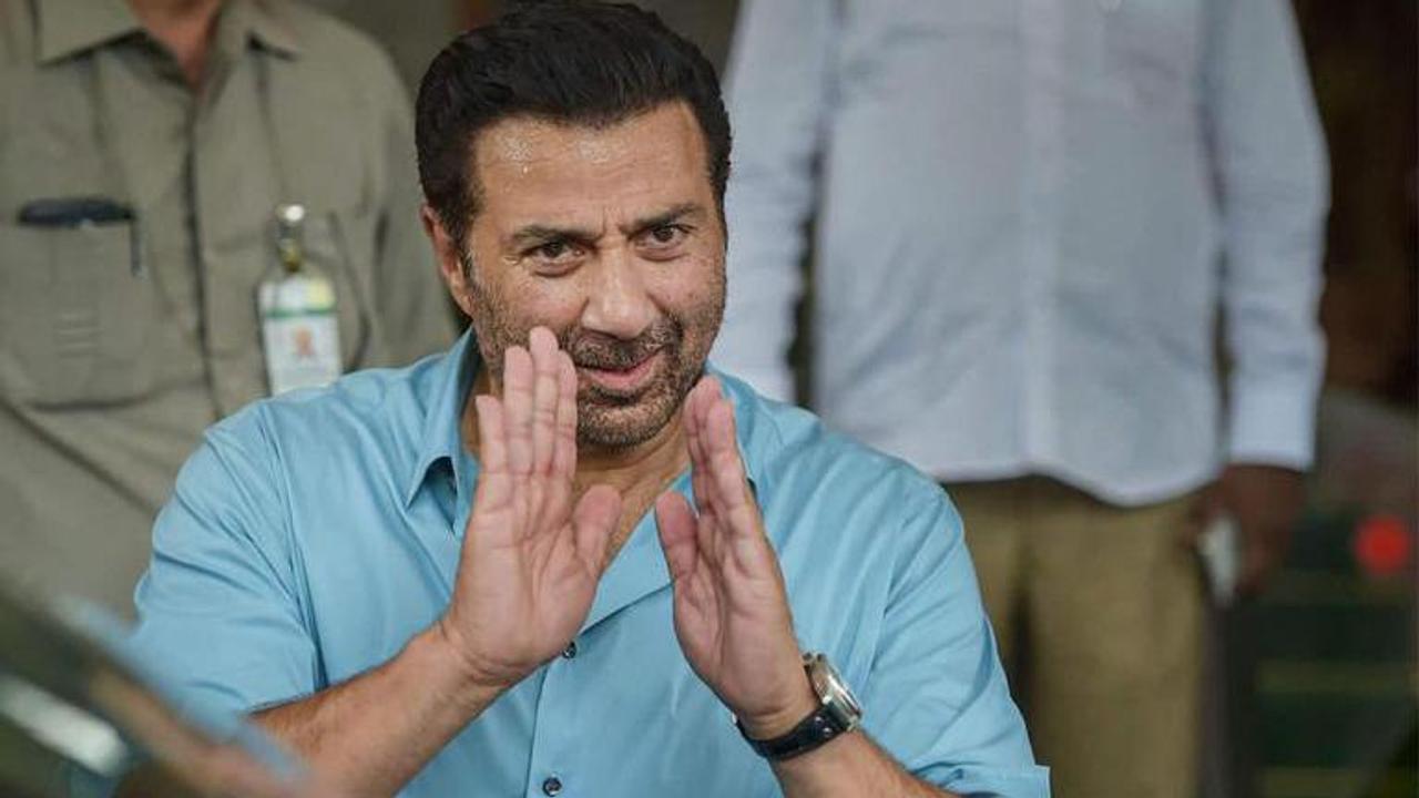 BJP's Gurdaspur MP Sunny Deol denies Y-category security link to comment on farmer protest