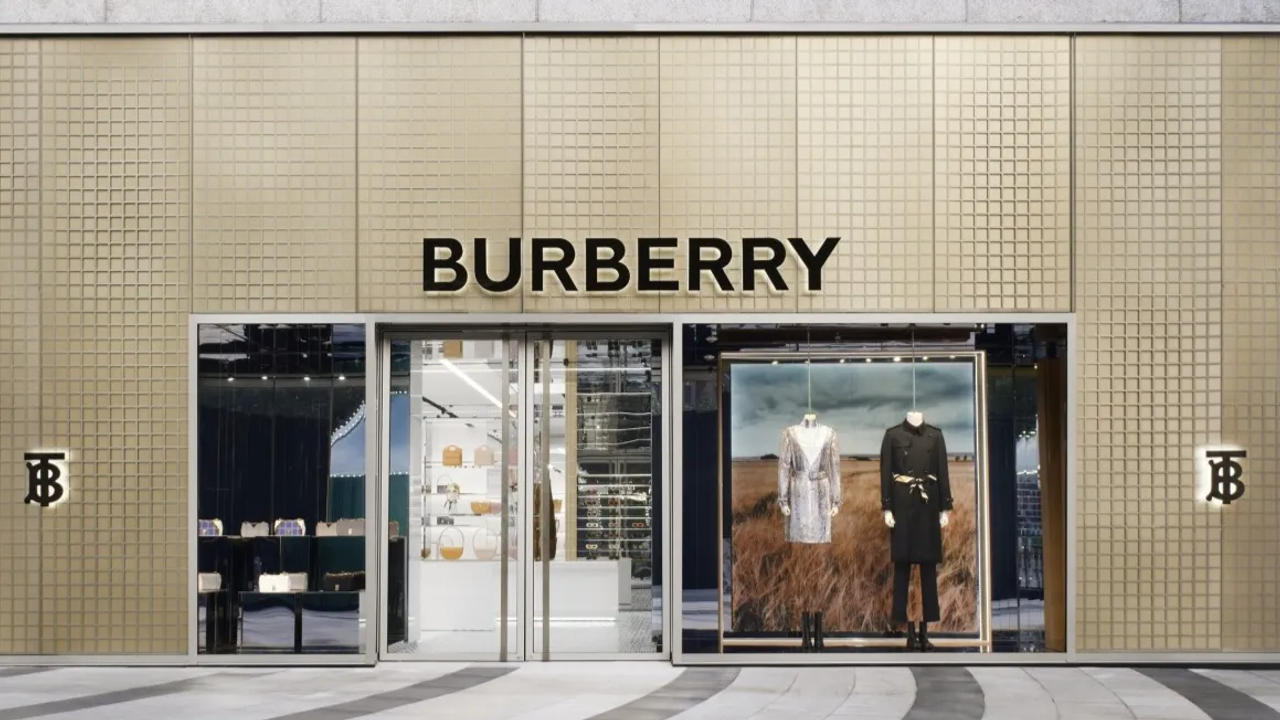 Burberry profit warning