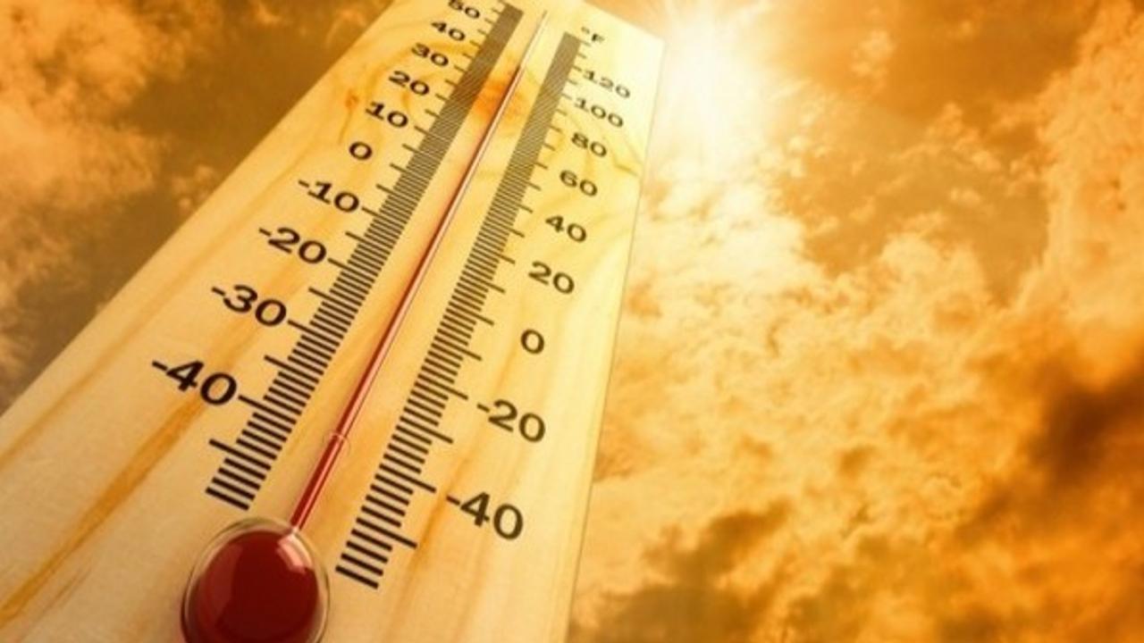 Sweltering heat wave in north India