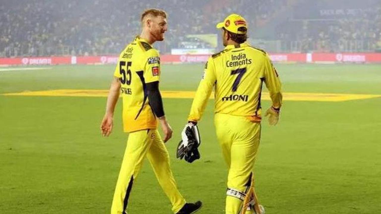 MS Dhoni and Ben Stokes