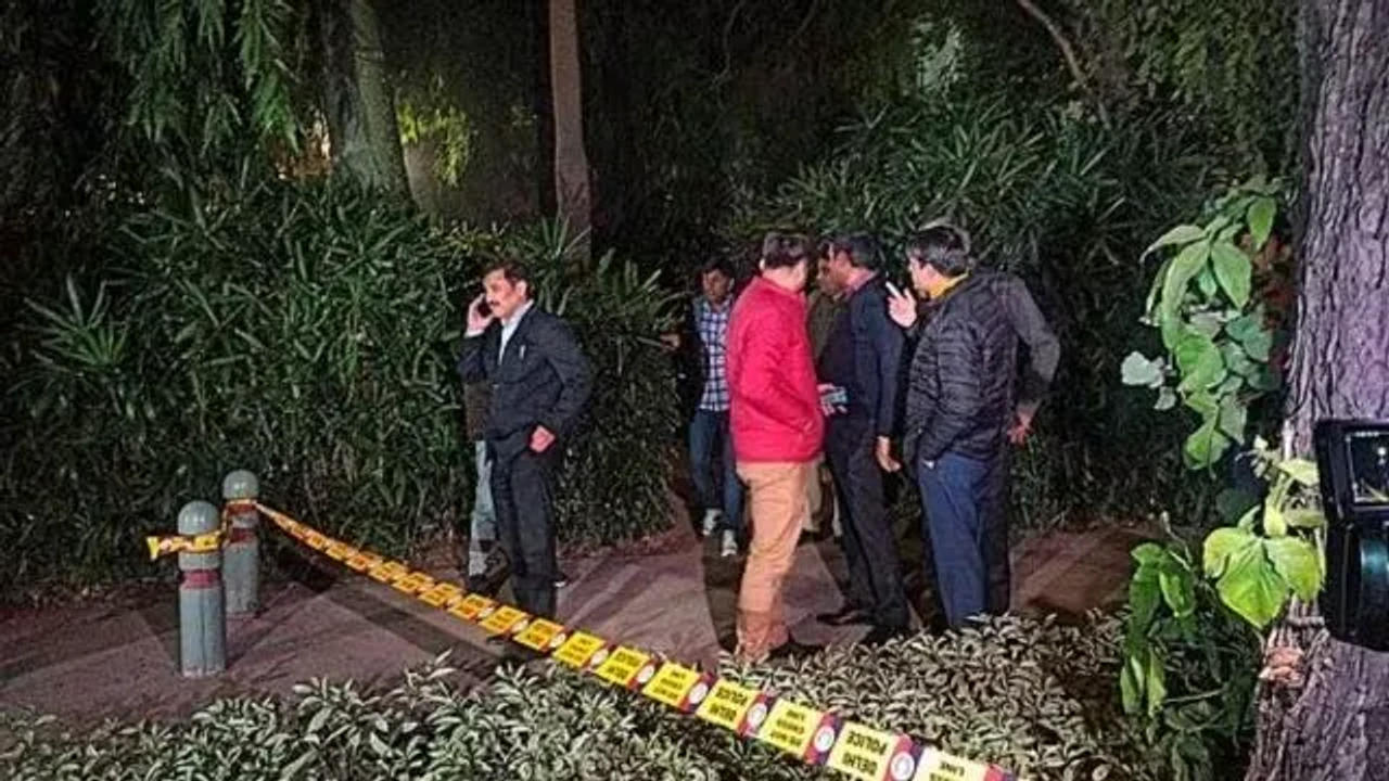 Police and other officials near the Embassy of Israel after Delhi Police received a call about a blast near the embassy