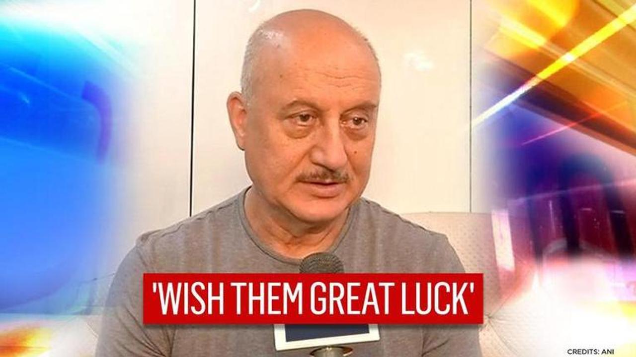 Anupam Kher welcomes 'future actors' in his academy, shares 'joy to welcome the new batch'