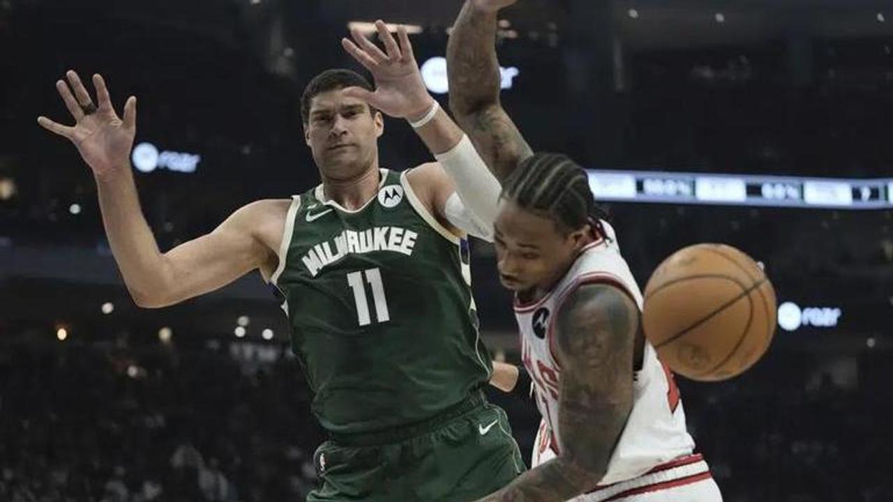 Bucks wrap up top seed in NBA with 105-92 victory over Bulls