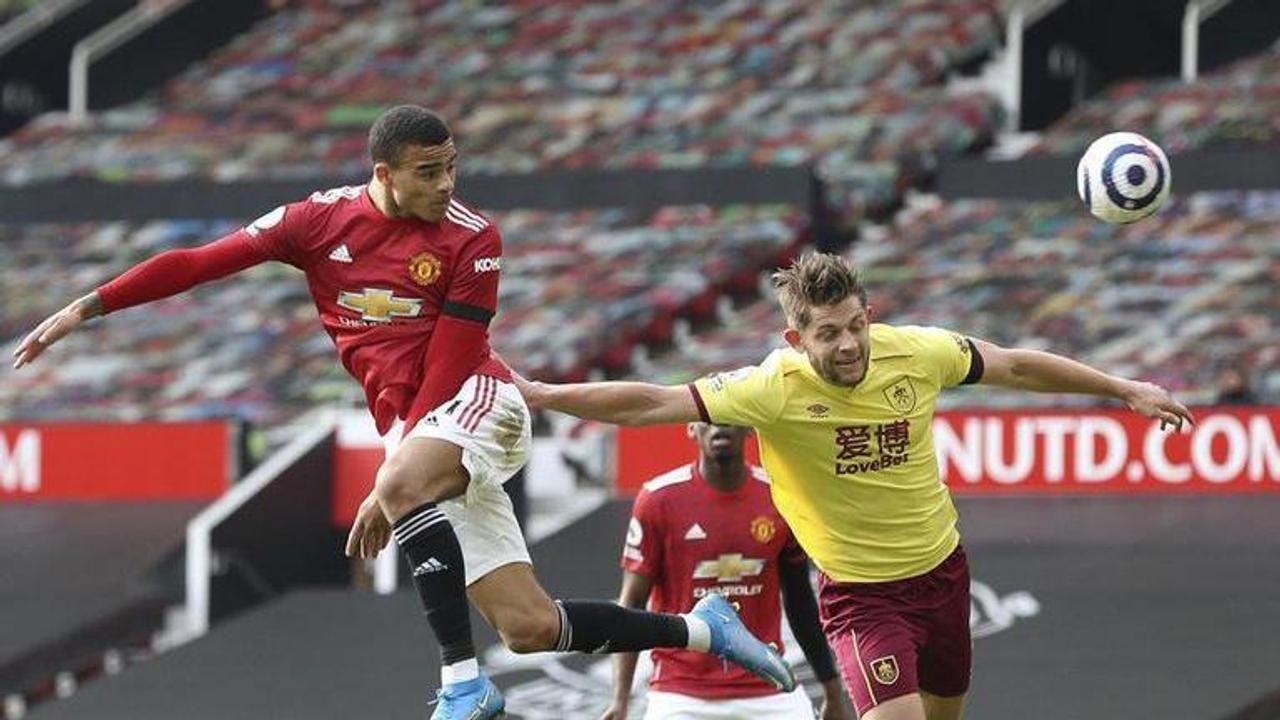 Manchester United vs Burnley live stream