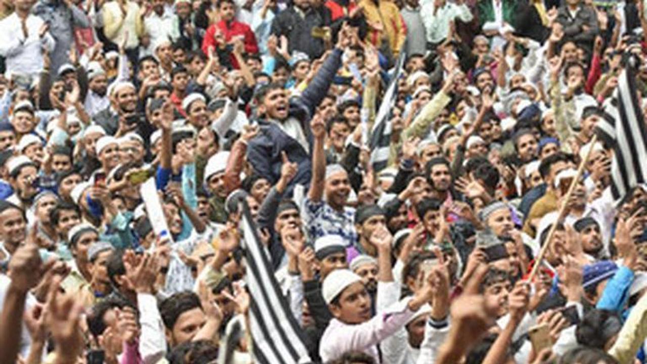 50 Jamia students detained after clash with cops during CAB protest