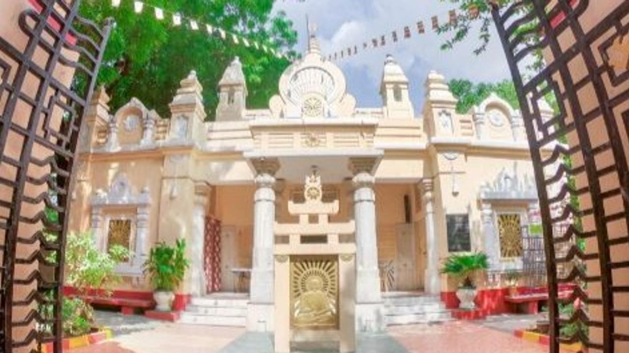  Vishnupad Temple corridor at Gaya and Mahabodhi Temple at Bodh Gaya in Bihar will be supported by the government to transform them into world-class pilgrim and tourist destinations.