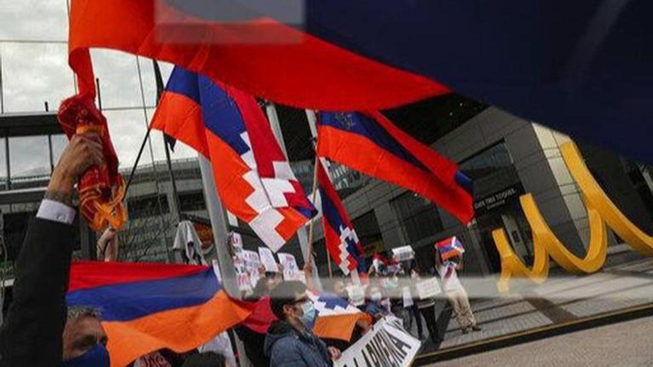 Chile Armenians protest outside Azerbaijan embassy