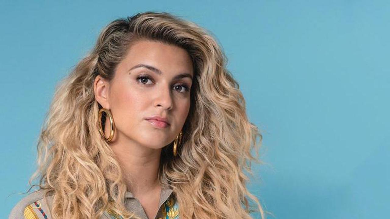 Tori kelly