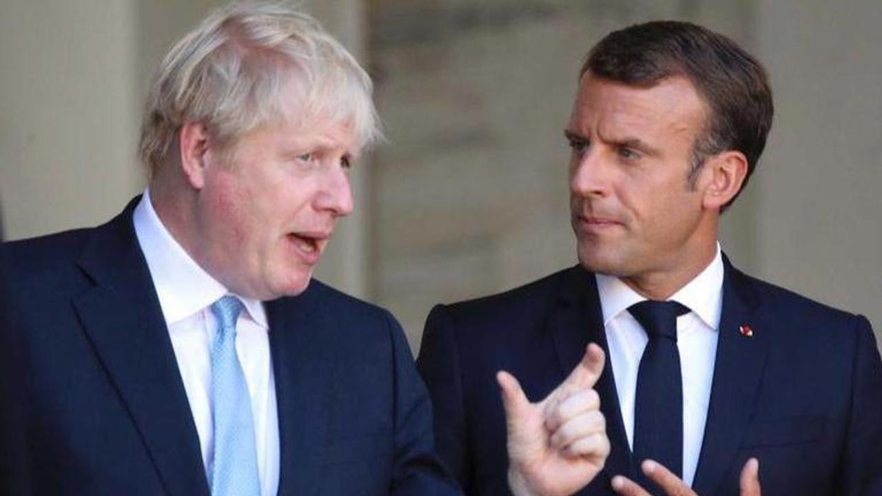 Boris Johnson hold talks with Emmanuel Macron ahead of Brexit deal