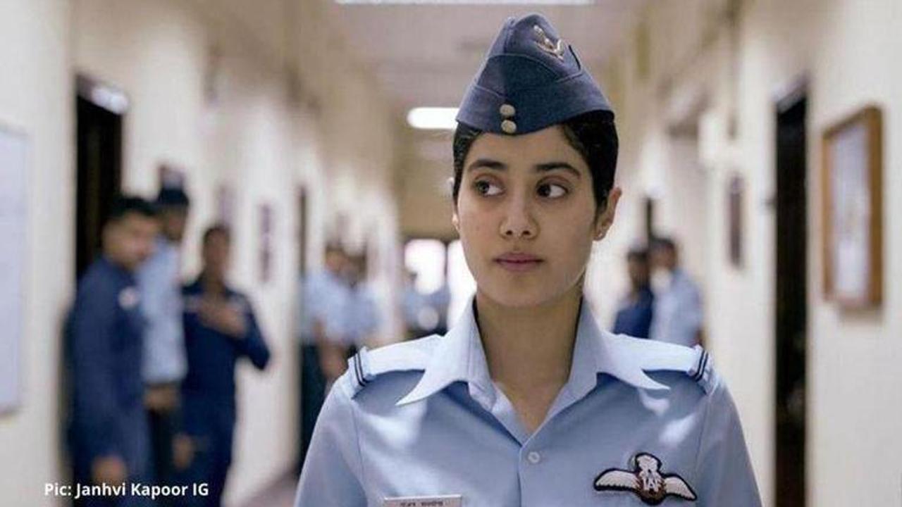 Gunjan Saxena: The Kargil Girl