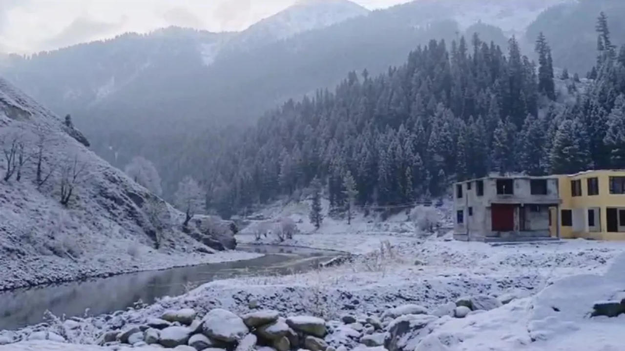 Snowfall in Kashmir