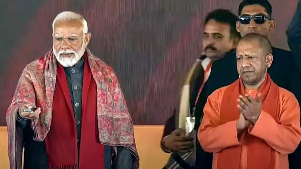 PM Modi And Yogi Adityanath 