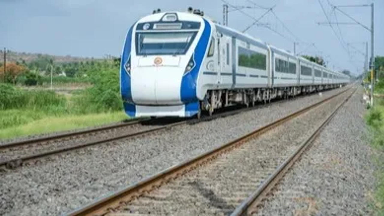 Top 5 fastest trains in India 