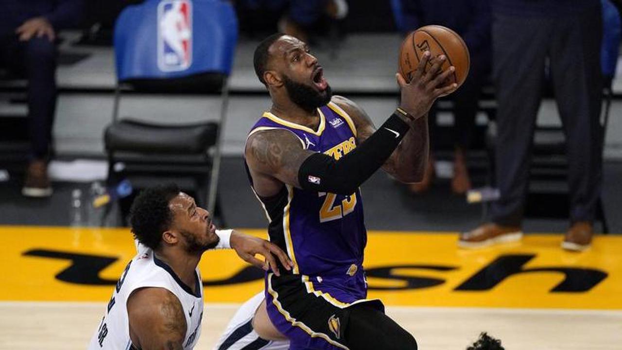 LA Lakers vs Grizzlies live stream