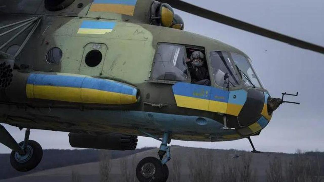 Elderly Ukrainian helicopters batters Russians from afar