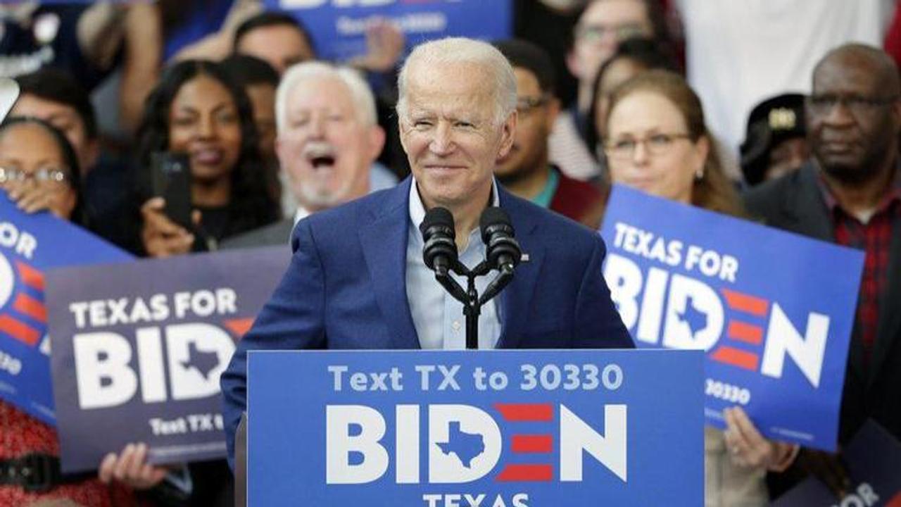 Biden surges nationwide on Super Tuesday