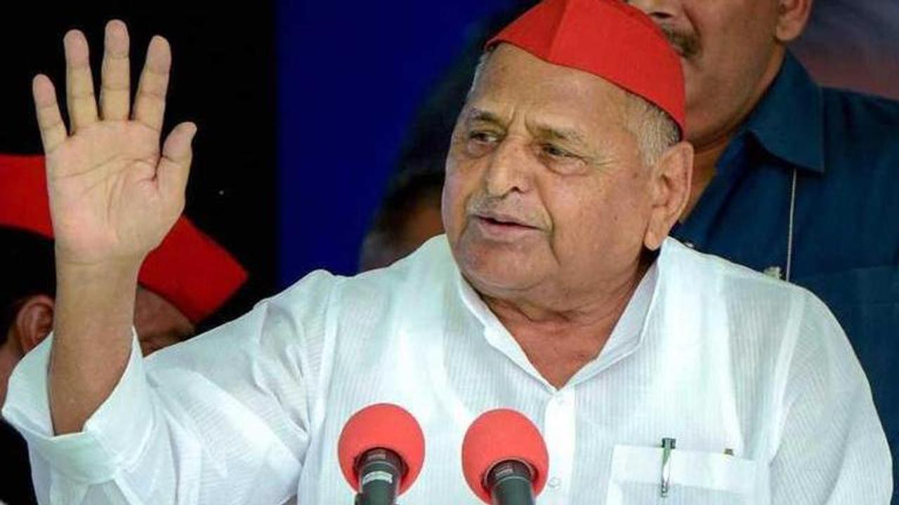 Samajwadi Party founder Mulayam Singh Yadav hospitalised in Lucknow after being taken unwell