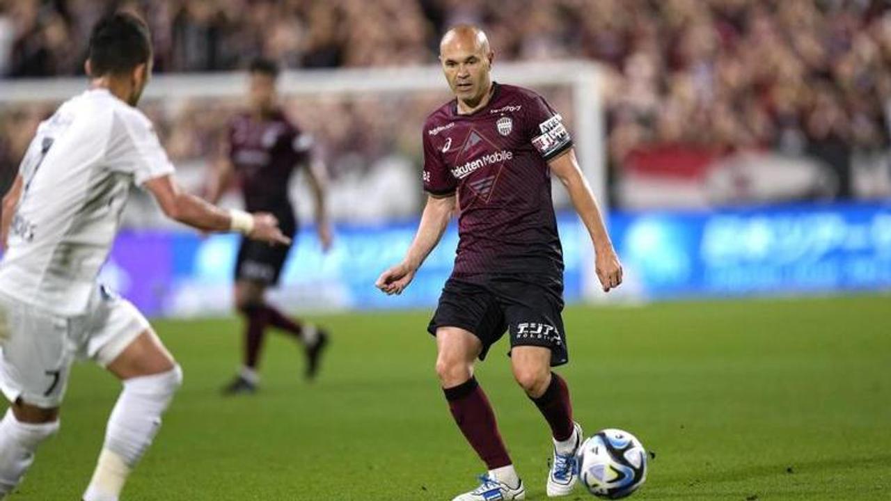 Andres Iniesta says farewell to Japanese football with rare start for Vissel Kobe