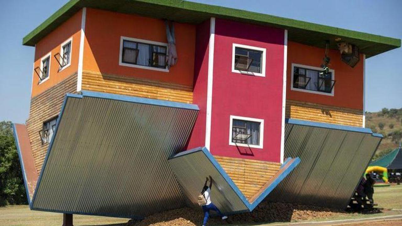 South Africa's 'upside down' house attracts tourists