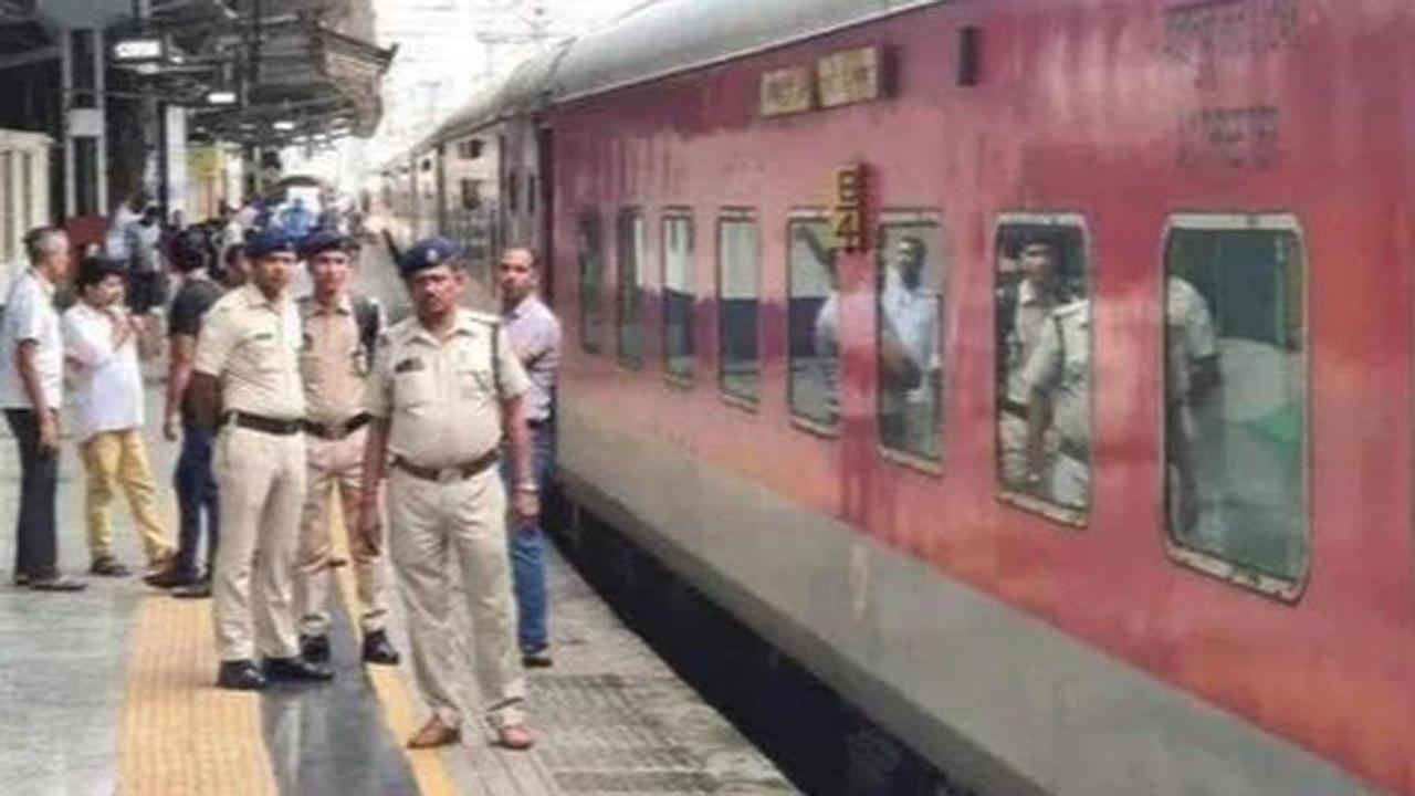 Mumbai-Jaipur train firing