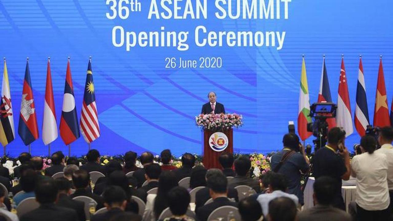 Vietnam hosts online ASEAN summit amid pandemic