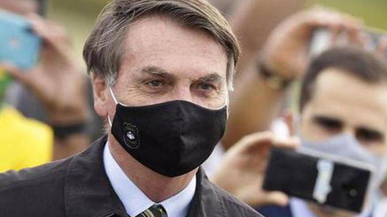 Bolsonaro defends decision to withhold coronavirus data