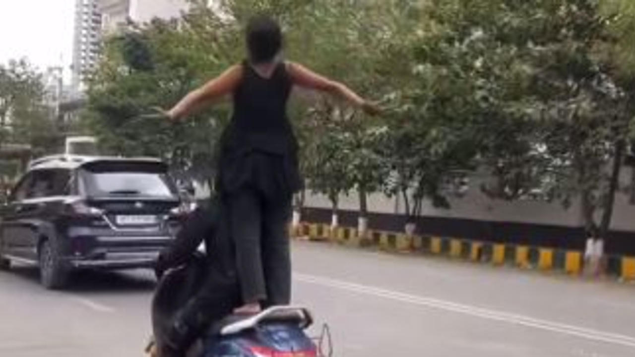 Holi 2024: Noida Girl Falls While Trying To Recreate The 'Titanic Pose' On Scooty