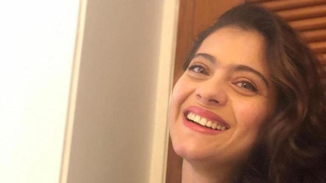 Kajol shares her hilarious meme while flaunting her not-so diplomatic looks, See Post