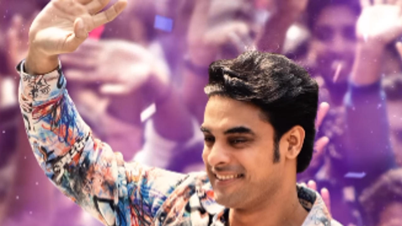 Tovino Thomas in Nadikar